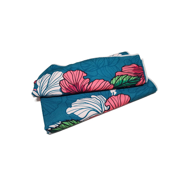 Beach-Towel-Folded-Flora-Hibiscus